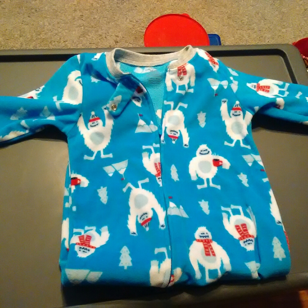 3 pr of boys 18 months footed sleepers /make offer